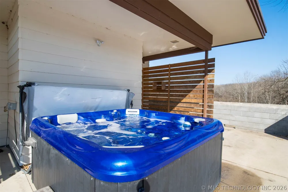 27400 S 614 ROAD Grove, OK 74344