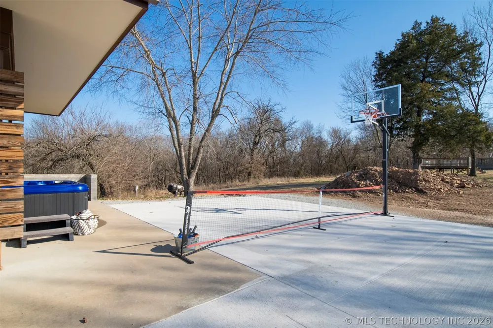 27400 S 614 ROAD Grove, OK 74344