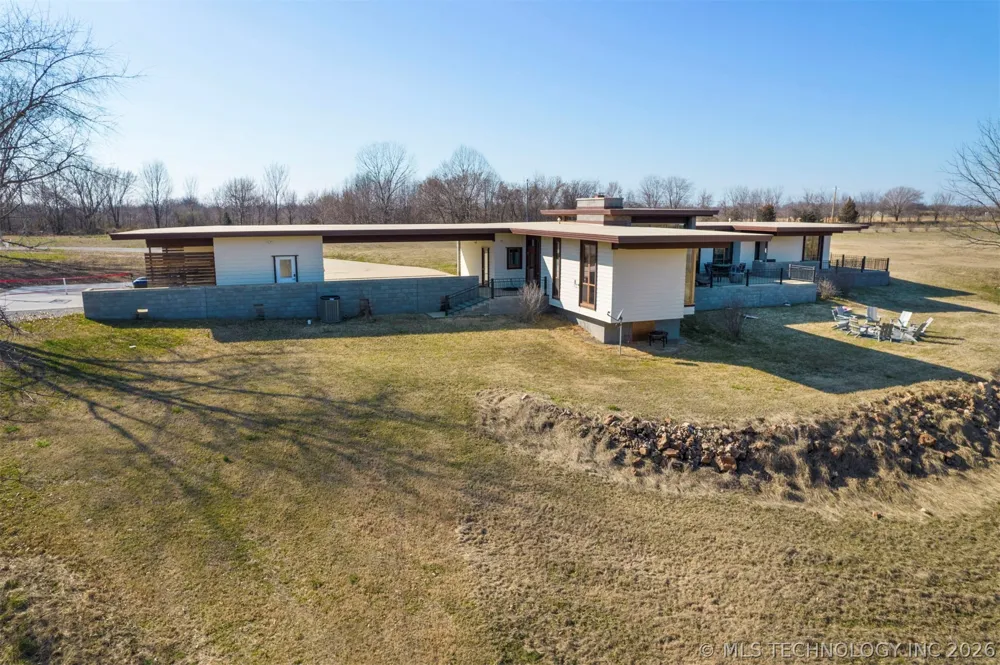 27400 S 614 ROAD Grove, OK 74344