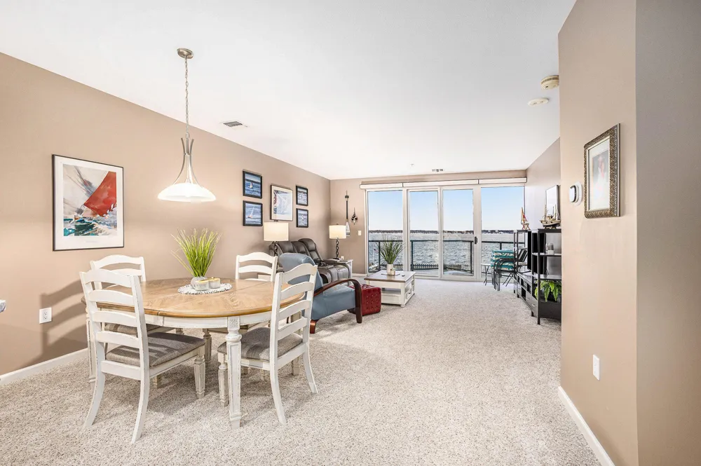 2964 Lakeshore Drive #E403 Muskegon, MI 49441