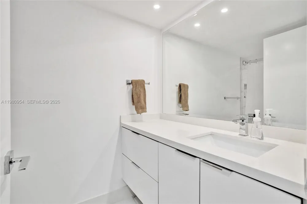 1201 S Ocean Dr #1407S Hollywood, FL 33019