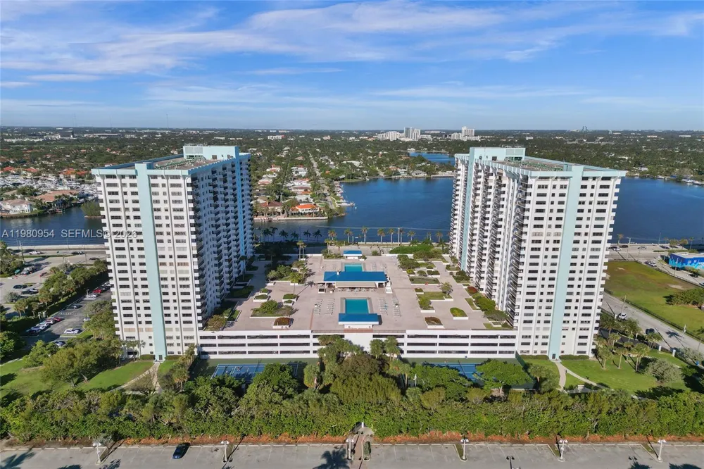 1201 S Ocean Dr #1407S Hollywood, FL 33019