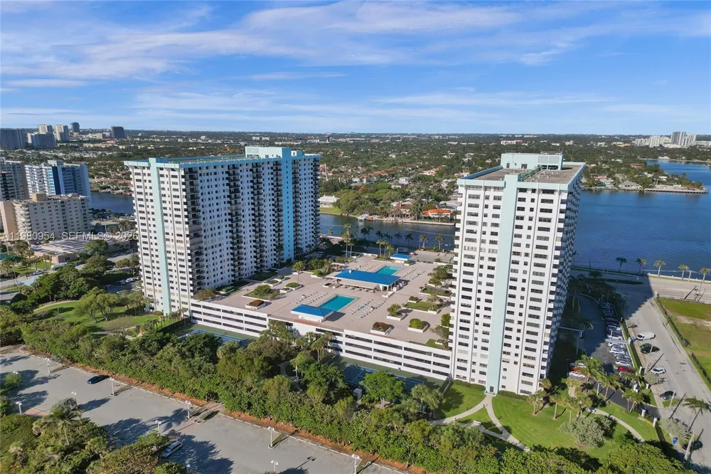 1201 S Ocean Dr #1407S Hollywood, FL 33019
