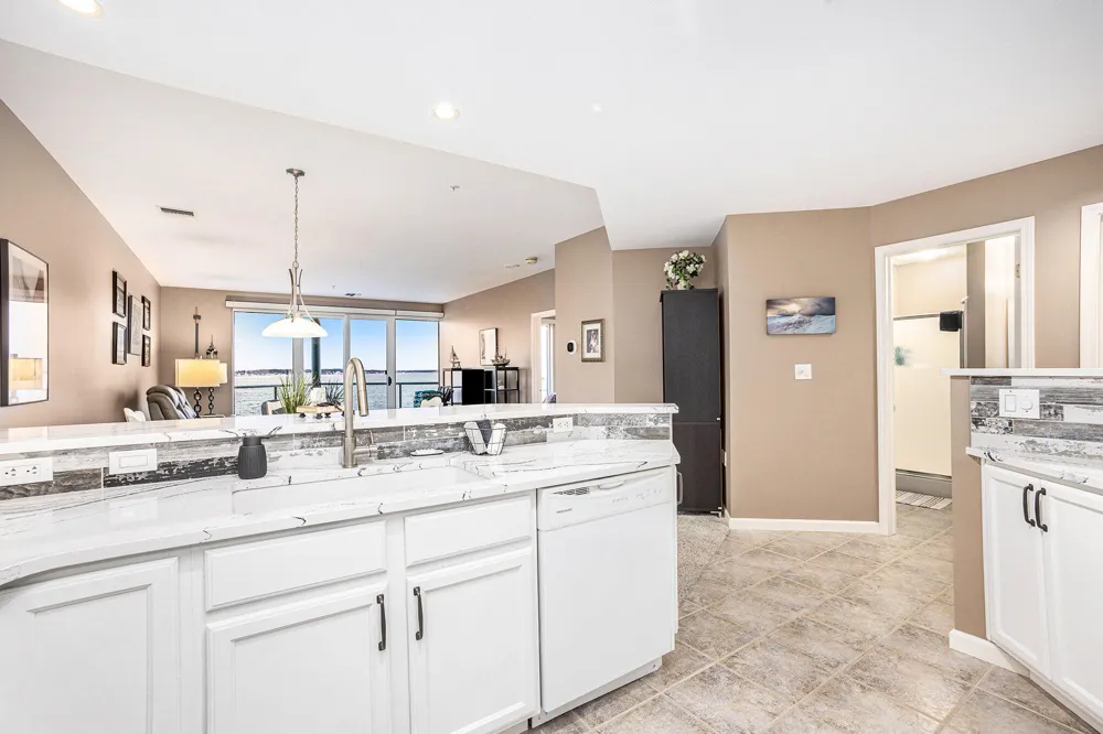 2964 Lakeshore Drive #E403 Muskegon City, MI 49441
