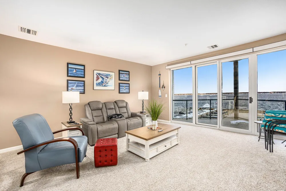2964 Lakeshore Drive #E403 Muskegon City, MI 49441