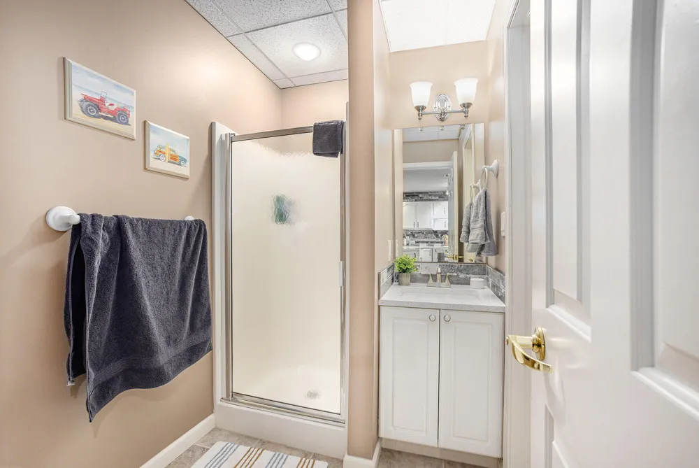 2964 Lakeshore Drive #E403 Muskegon City, MI 49441