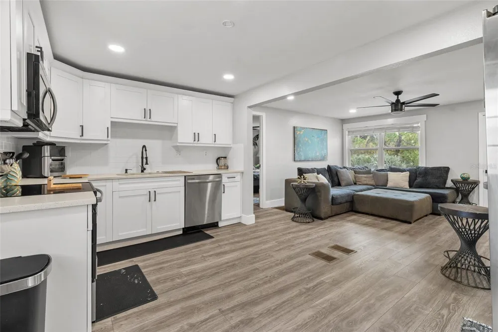 5135 OLD BRADENTON ROAD Sarasota, FL 34234