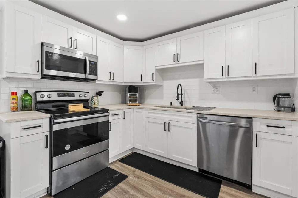 5135 OLD BRADENTON ROAD Sarasota, FL 34234