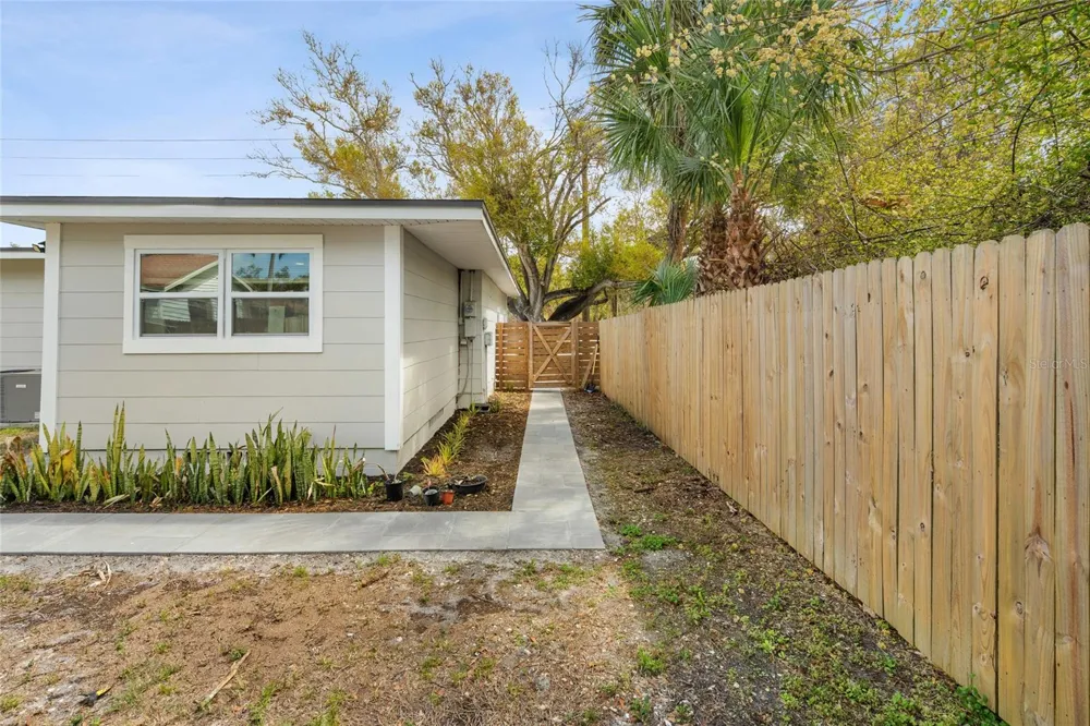 5135 OLD BRADENTON ROAD Sarasota, FL 34234