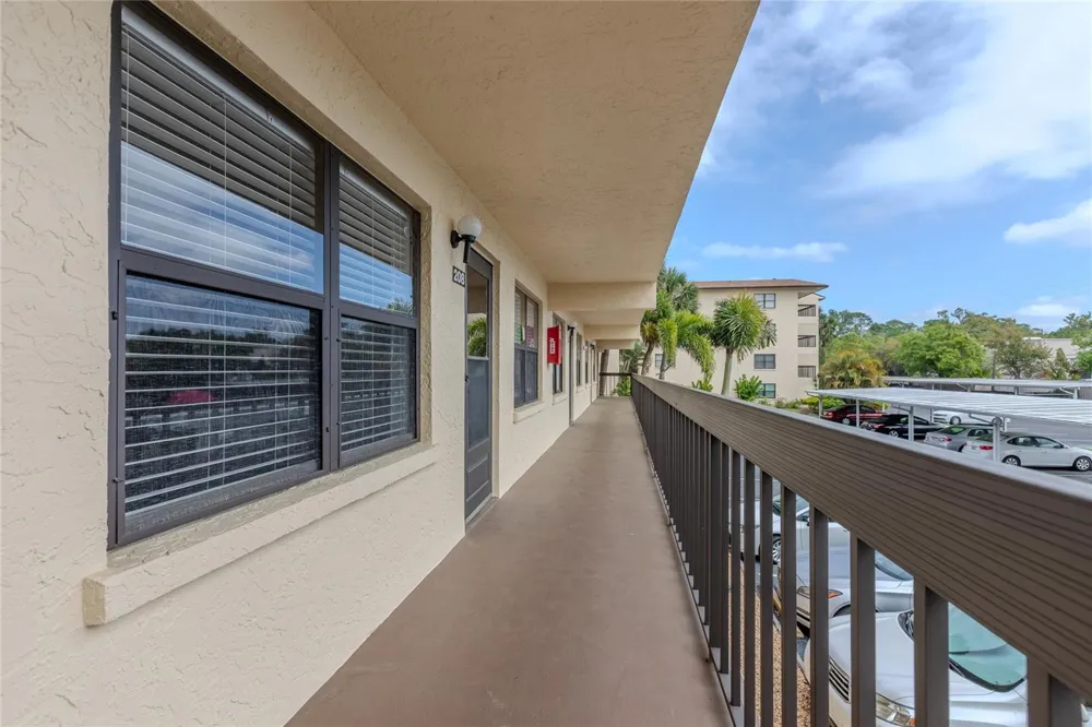 305 30TH AVENUE W #A208 Bradenton, FL 34205
