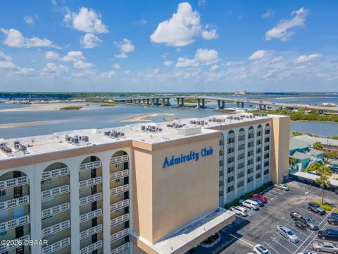3606 S Peninsula Drive #703