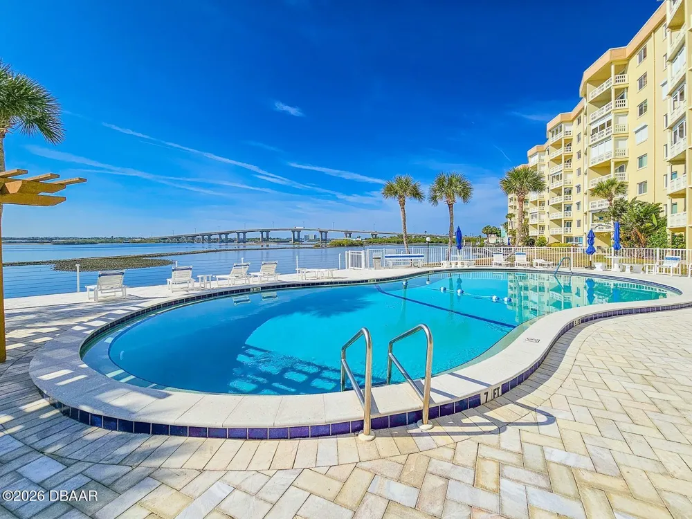 3606 S Peninsula Drive #703 Port Orange, FL 32127