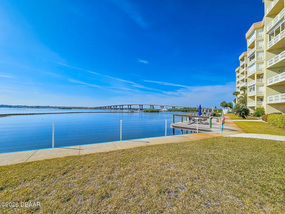 3606 S Peninsula Drive #703 Port Orange, FL 32127