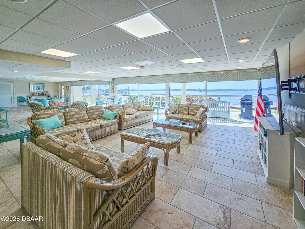 3606 S Peninsula Drive #703 Port Orange, FL 32127