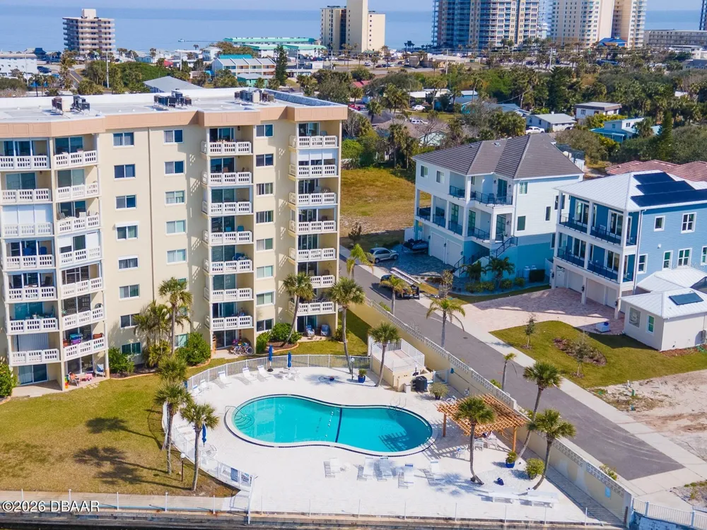3606 S Peninsula Drive #703 Port Orange, FL 32127
