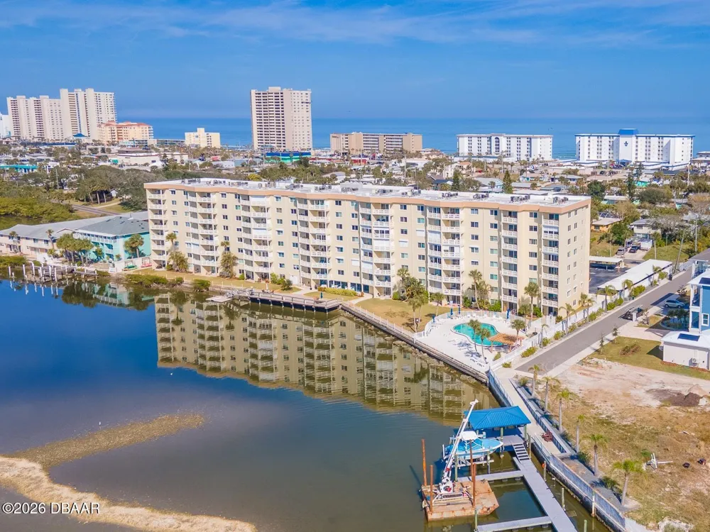 3606 S Peninsula Drive #703 Port Orange, FL 32127