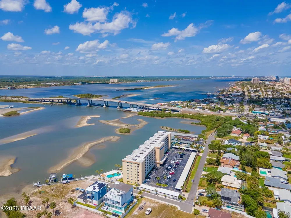 3606 S Peninsula Drive #703 Port Orange, FL 32127