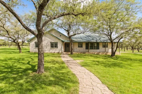 434 W Turner Court
