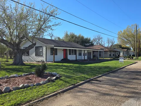 305 5th Street