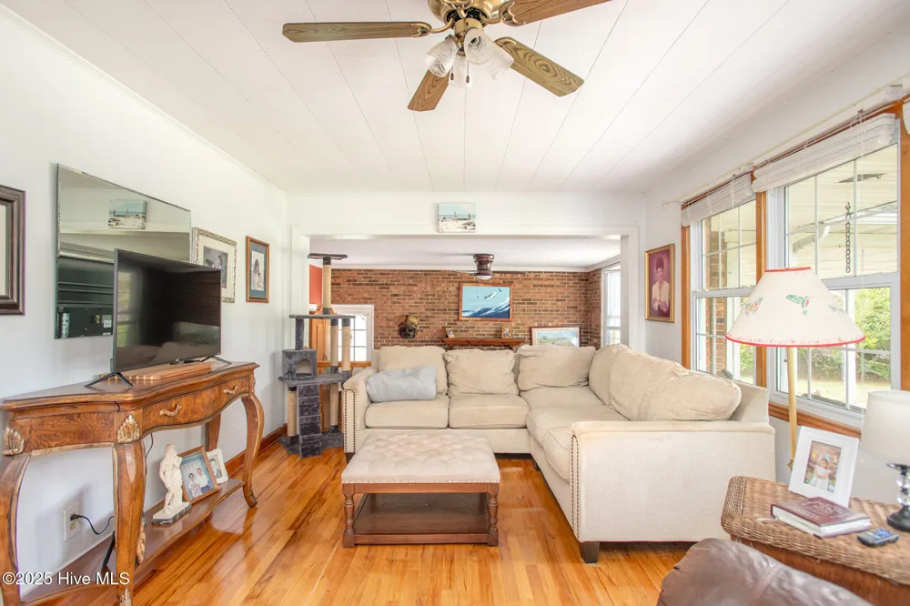 2596 Cedar Island Road Cedar Island, NC 28520