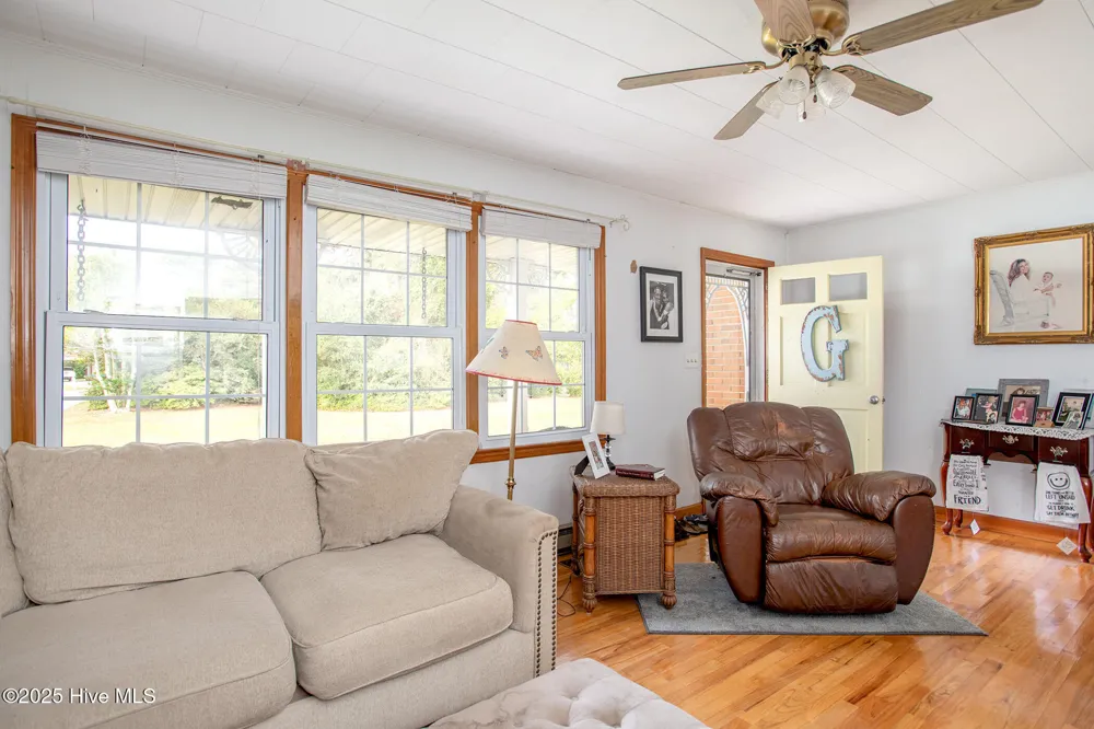2596 Cedar Island Road Cedar Island, NC 28520