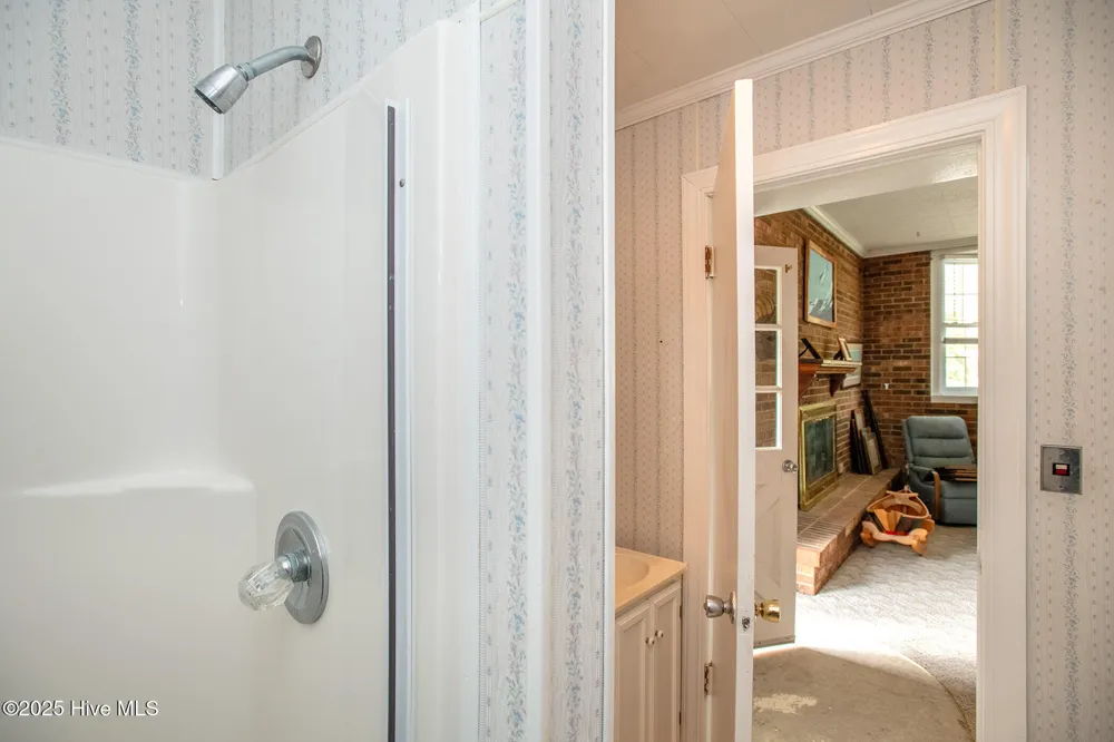 2596 Cedar Island Road Cedar Island, NC 28520