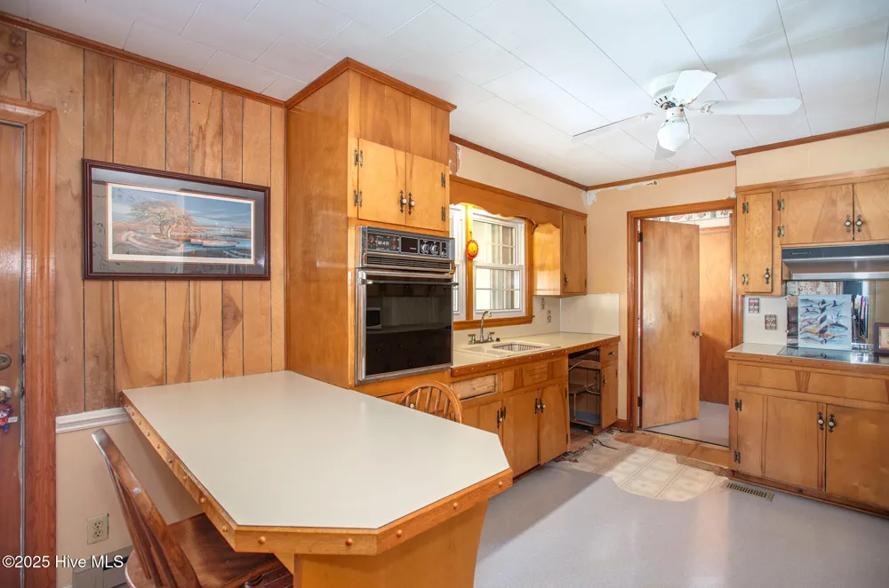 2596 Cedar Island Road Cedar Island, NC 28520