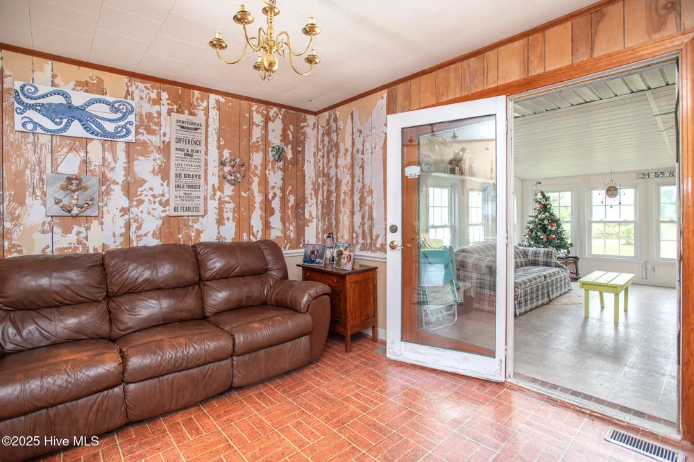 2596 Cedar Island Road Cedar Island, NC 28520