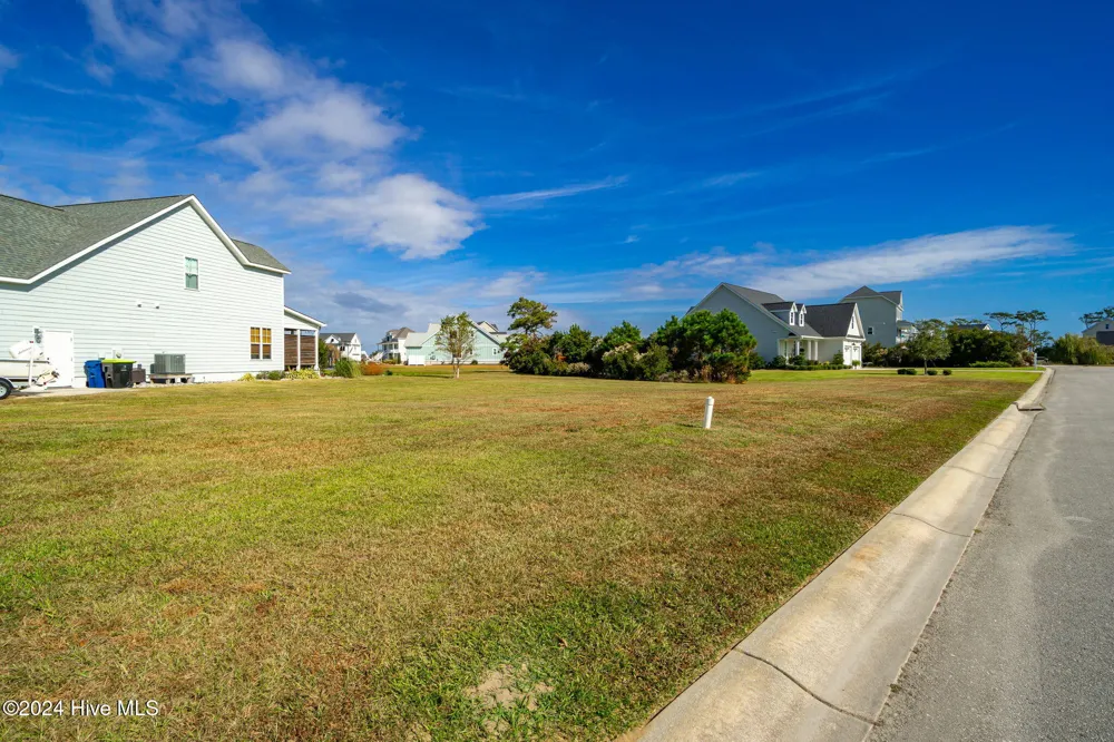 1602 Mainsail Road Morehead City, NC 28557
