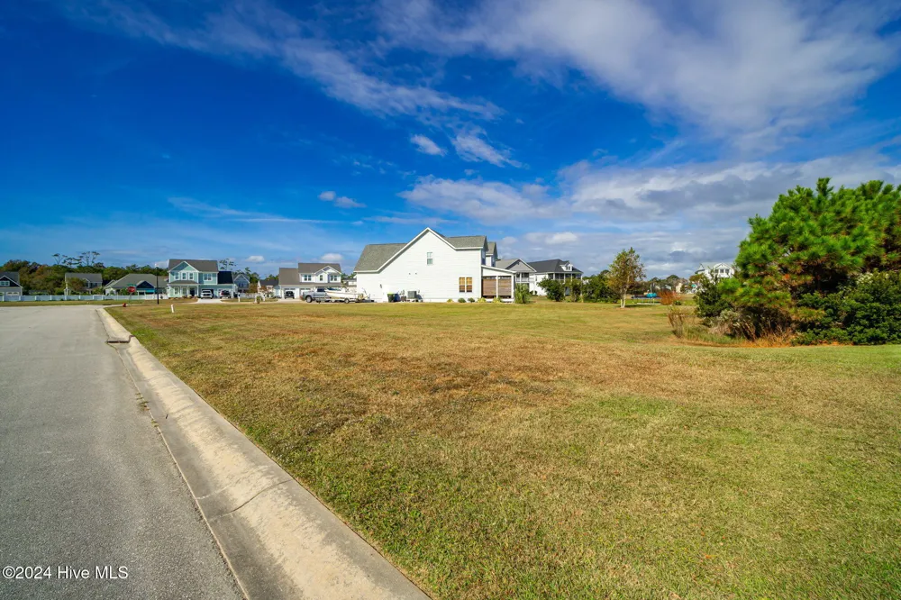 1602 Mainsail Road Morehead City, NC 28557