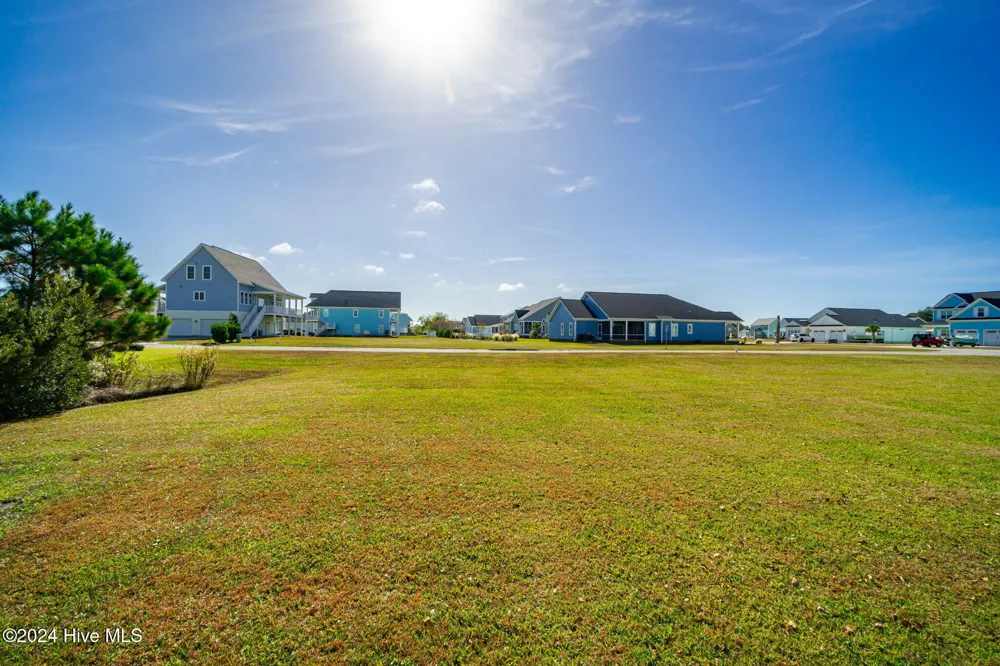 1602 Mainsail Road Morehead City, NC 28557