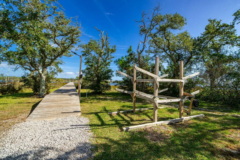 1602 Mainsail Road Morehead City, NC 28557