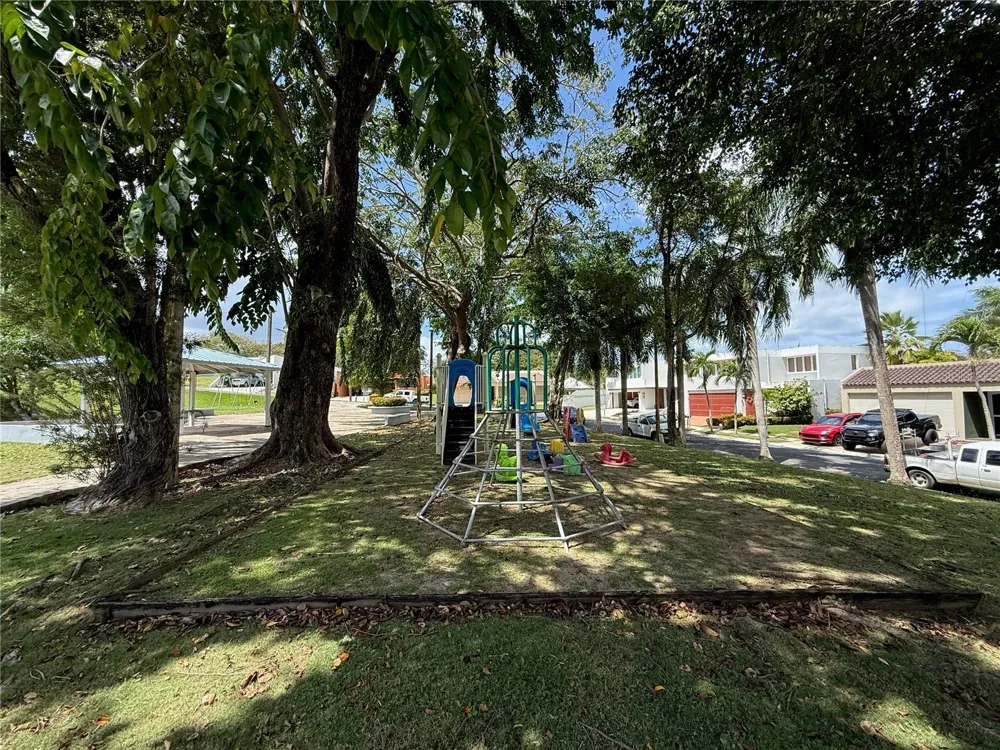 BF16 65 HILLS MANSIONS San Juan, PR 00926