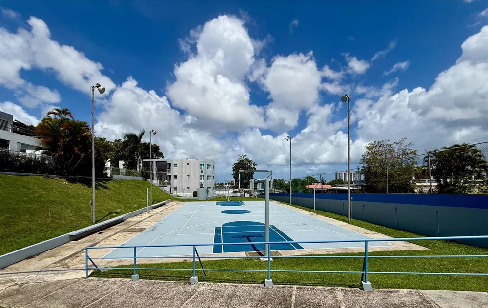BF16 65 HILLS MANSIONS San Juan, PR 00926