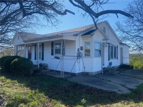 2721 E 64 Highway