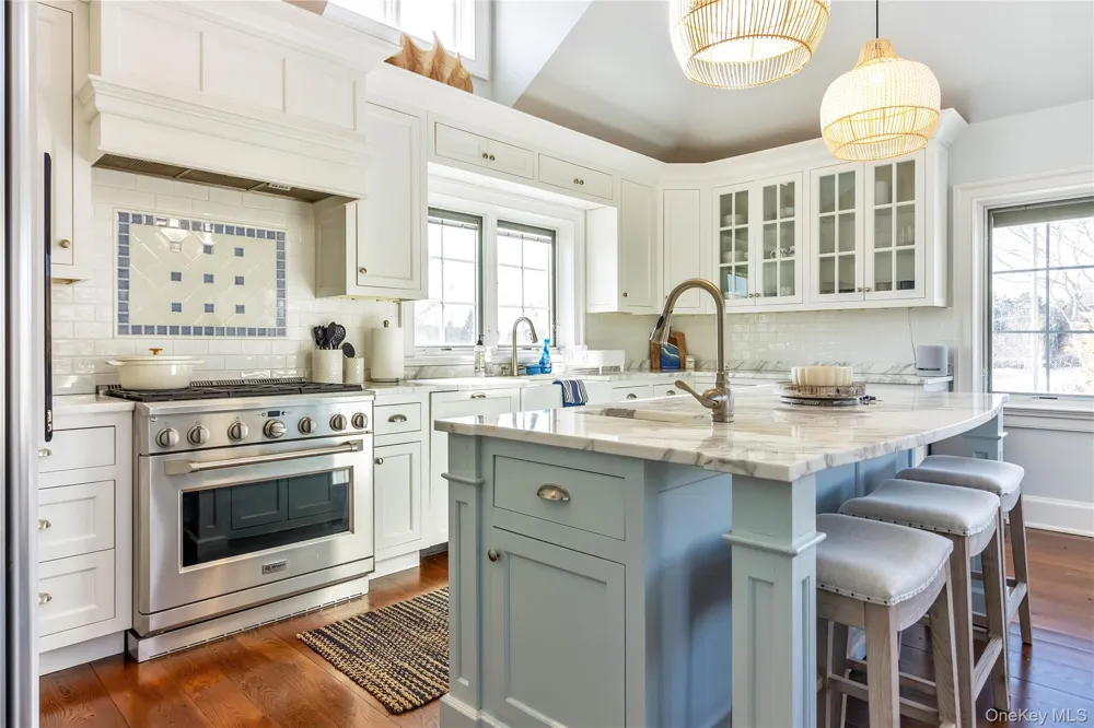 695 Sound Drive Greenport, NY 11944
