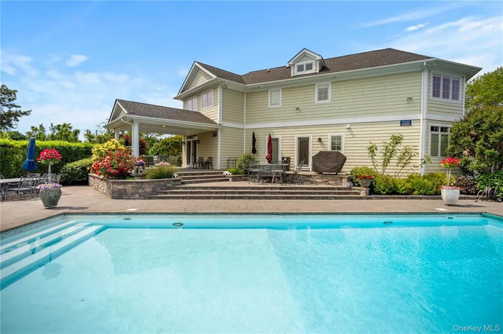 695 Sound Drive Greenport, NY 11944