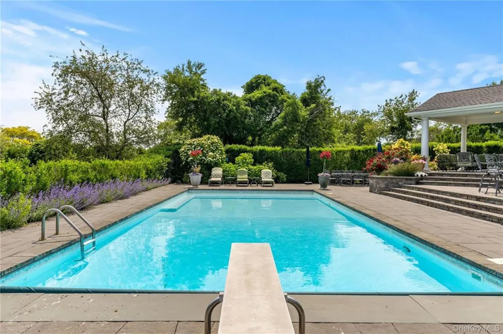 695 Sound Drive Greenport, NY 11944