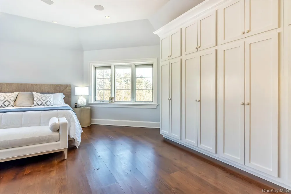 695 Sound Drive Greenport, NY 11944