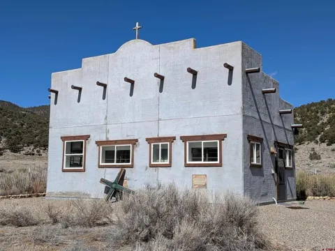 51272 Hwy 285 Highway