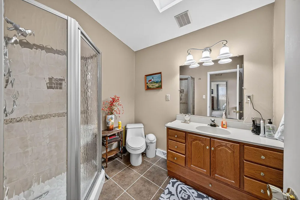 68800 S Shore Drive Edwardsburg, MI 49112