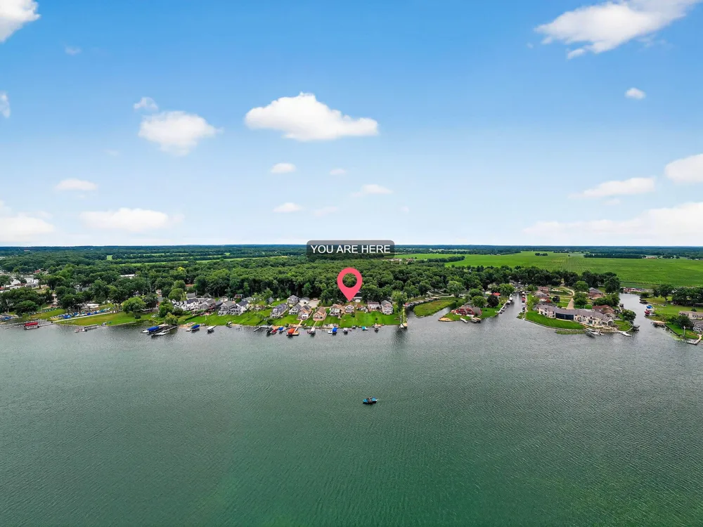 68800 S Shore Drive Edwardsburg, MI 49112