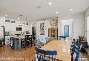 301 River Wood Trail Milford Village, MI 48381