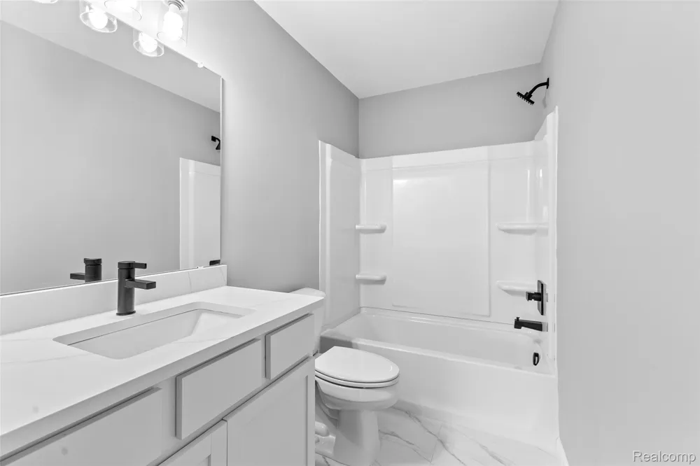 5212 Farmridge Lane Grand Blanc City, MI 48439