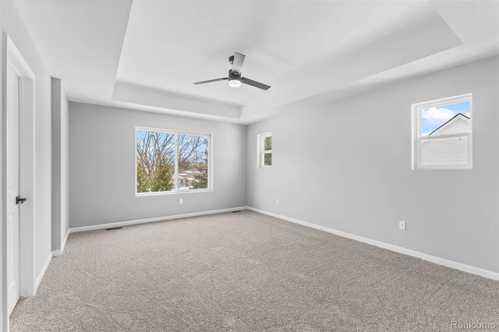 5212 Farmridge Lane Grand Blanc City, MI 48439