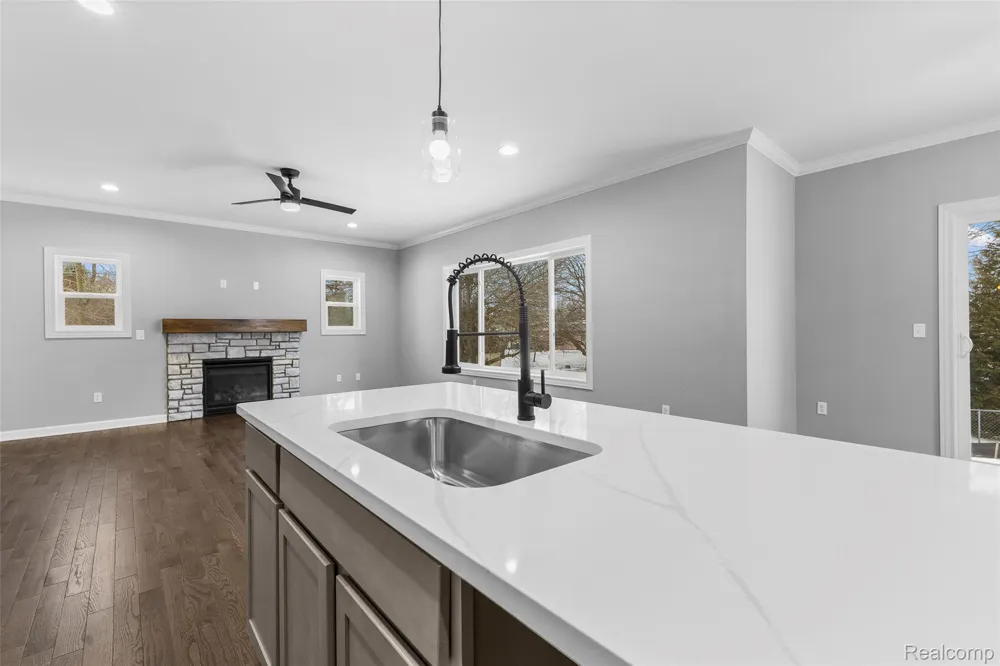 5212 Farmridge Lane Grand Blanc City, MI 48439
