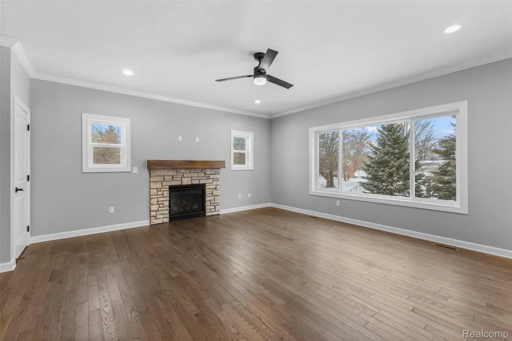 5212 Farmridge Lane Grand Blanc City, MI 48439