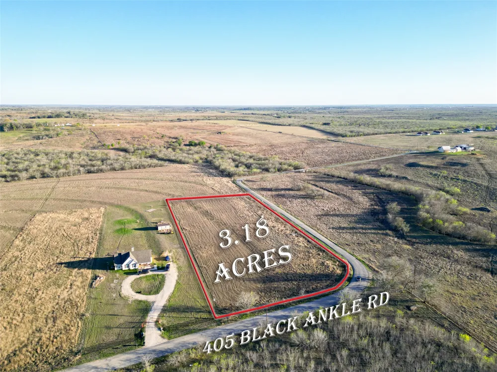 405 Black Ankle Road Lockhart, TX 78644
