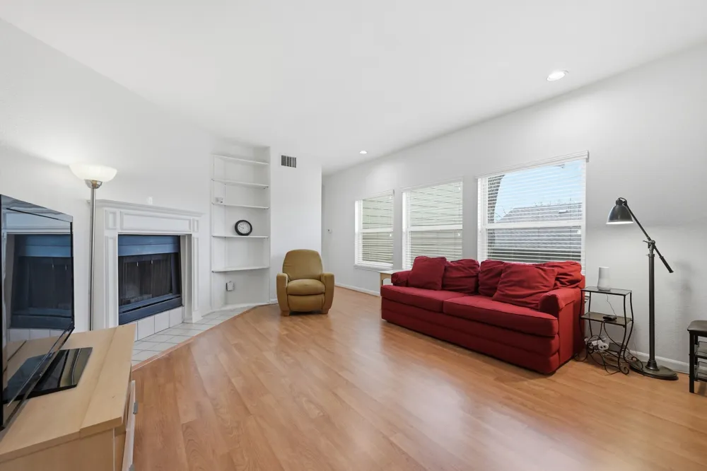 4409 Duval Street #305 Austin, TX 78751