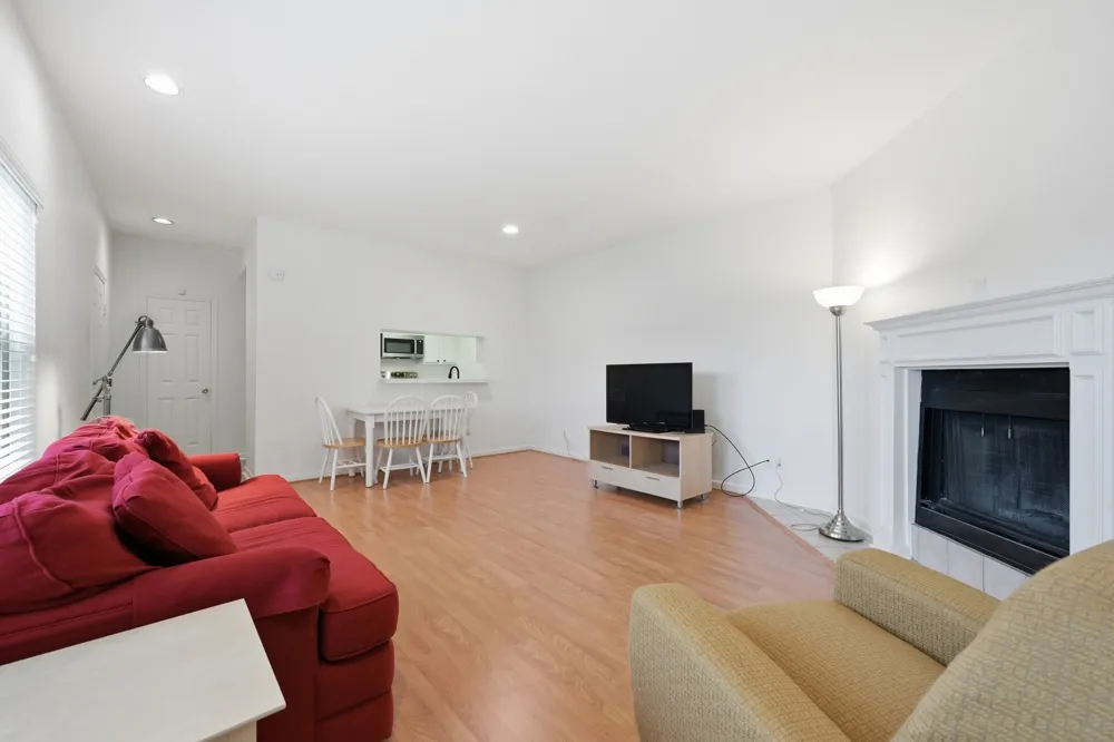 4409 Duval Street #305 Austin, TX 78751